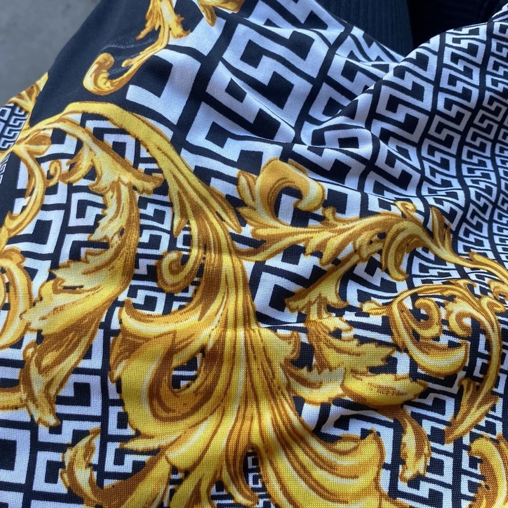 Crop top - Picture 2 of 2